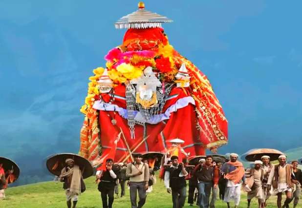 Deoria Tal Trek